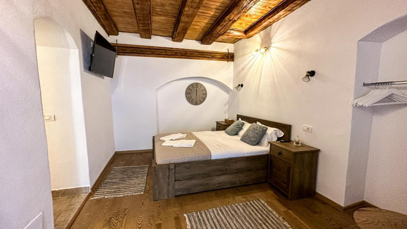 Central Garden Apartments Brasov Bagian luar foto