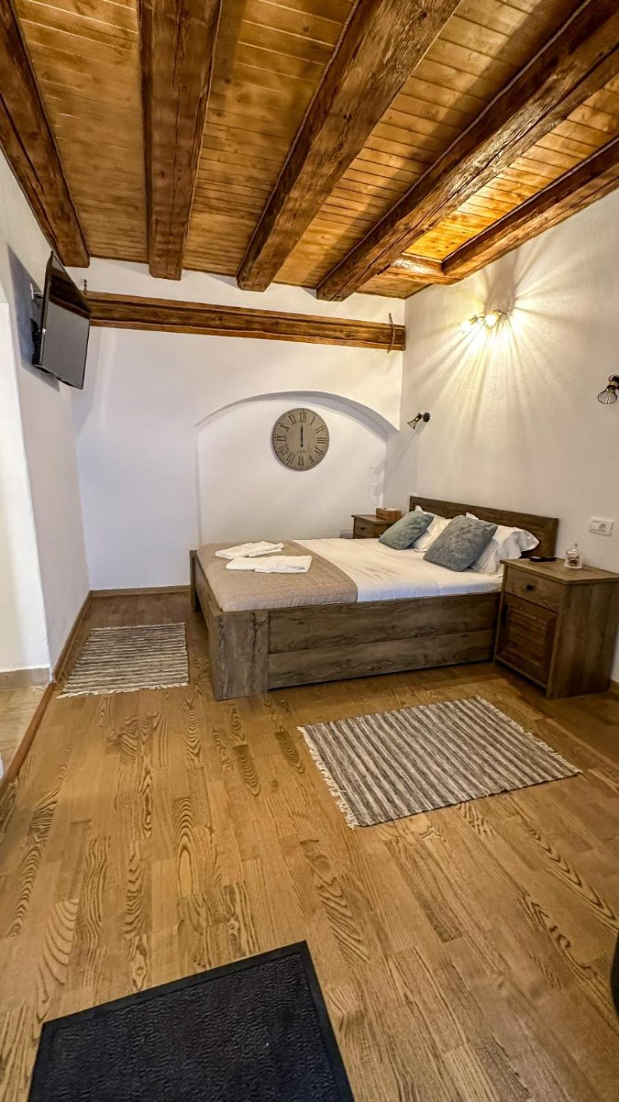 Central Garden Apartments Brasov Bagian luar foto